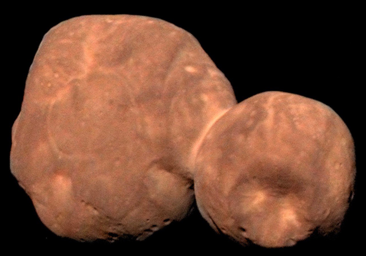 Контактная двойная 2014 MU69 или Ультима Туле окрашена в красный цвет, и это...