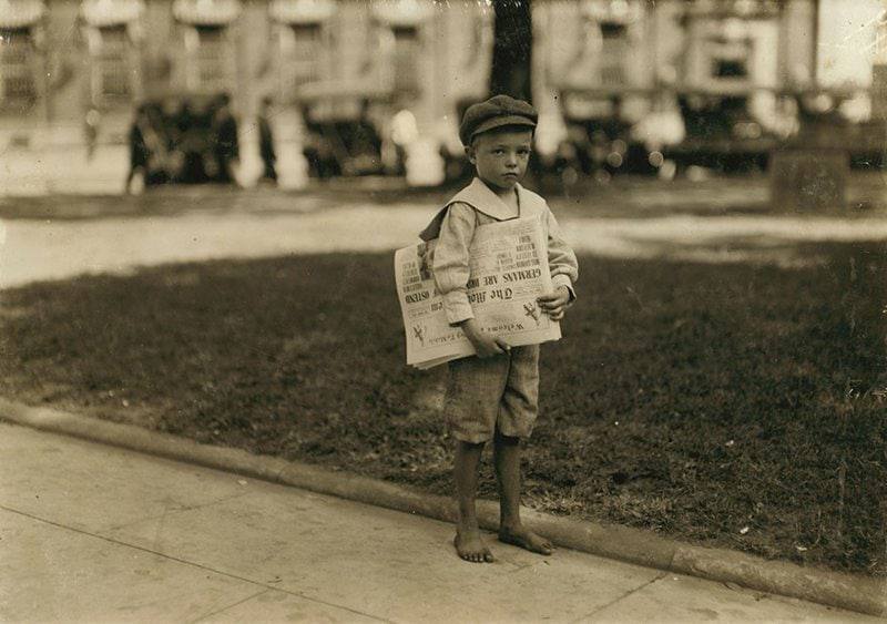 Этого ребенка ищет ФБР уже 70 лет, но так и не могут найти

На фотографии...