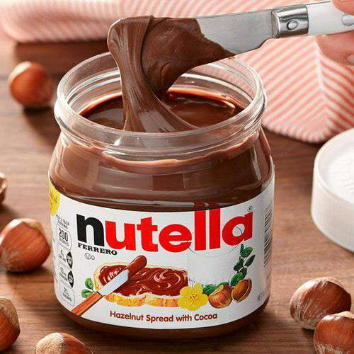 Nutella была создана как альтернатива шоколаду.

Итальянский пекарь Пьетро...