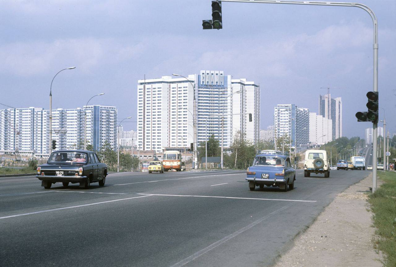 Гостиница «Салют» на Ленинском проспекте, 1979