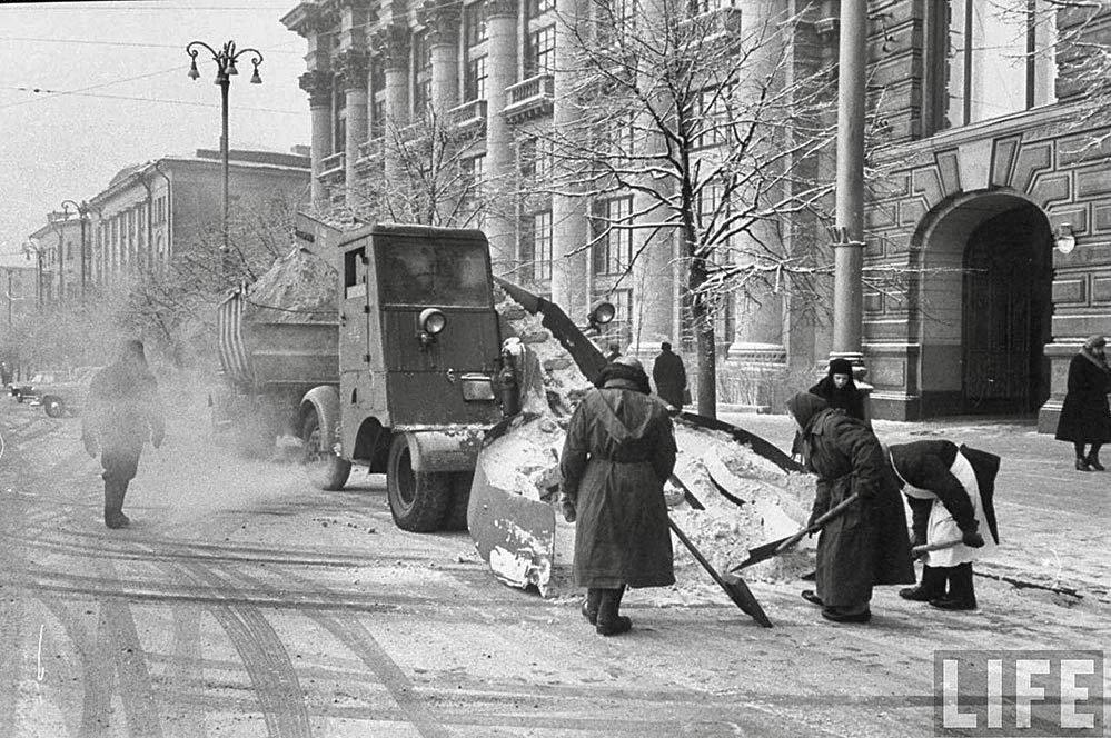 Уборка снега в Москве, 1959