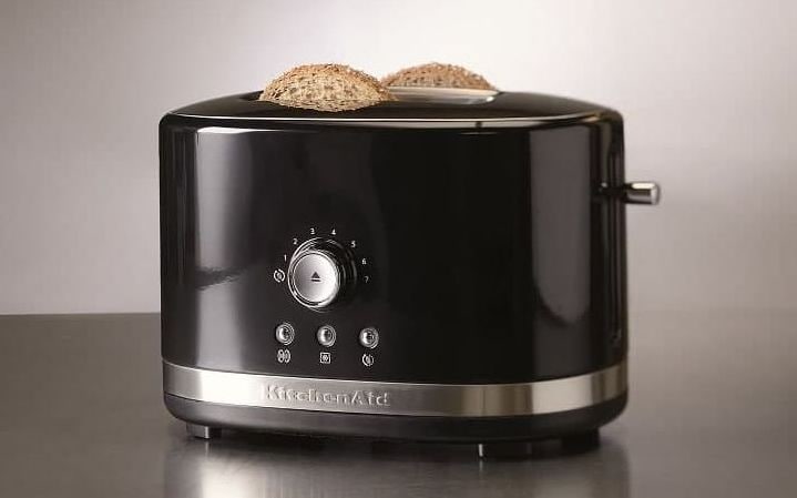 То́стер (англ. toaster) — устройство с питанием от электросети, предназначенное...